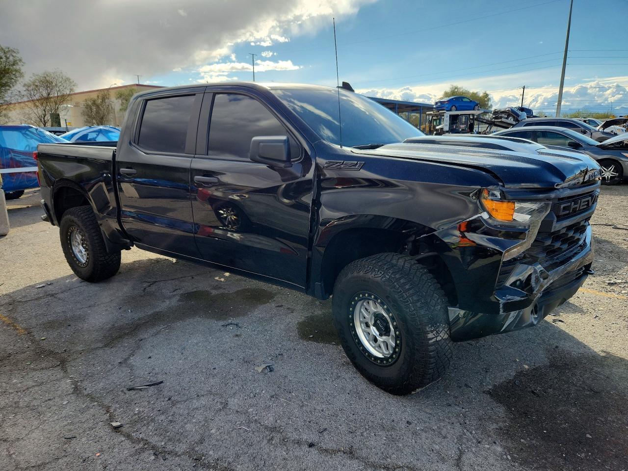 2022 Chevrolet Silverado K1500 Trail Boss Custom - zdjęcie 4