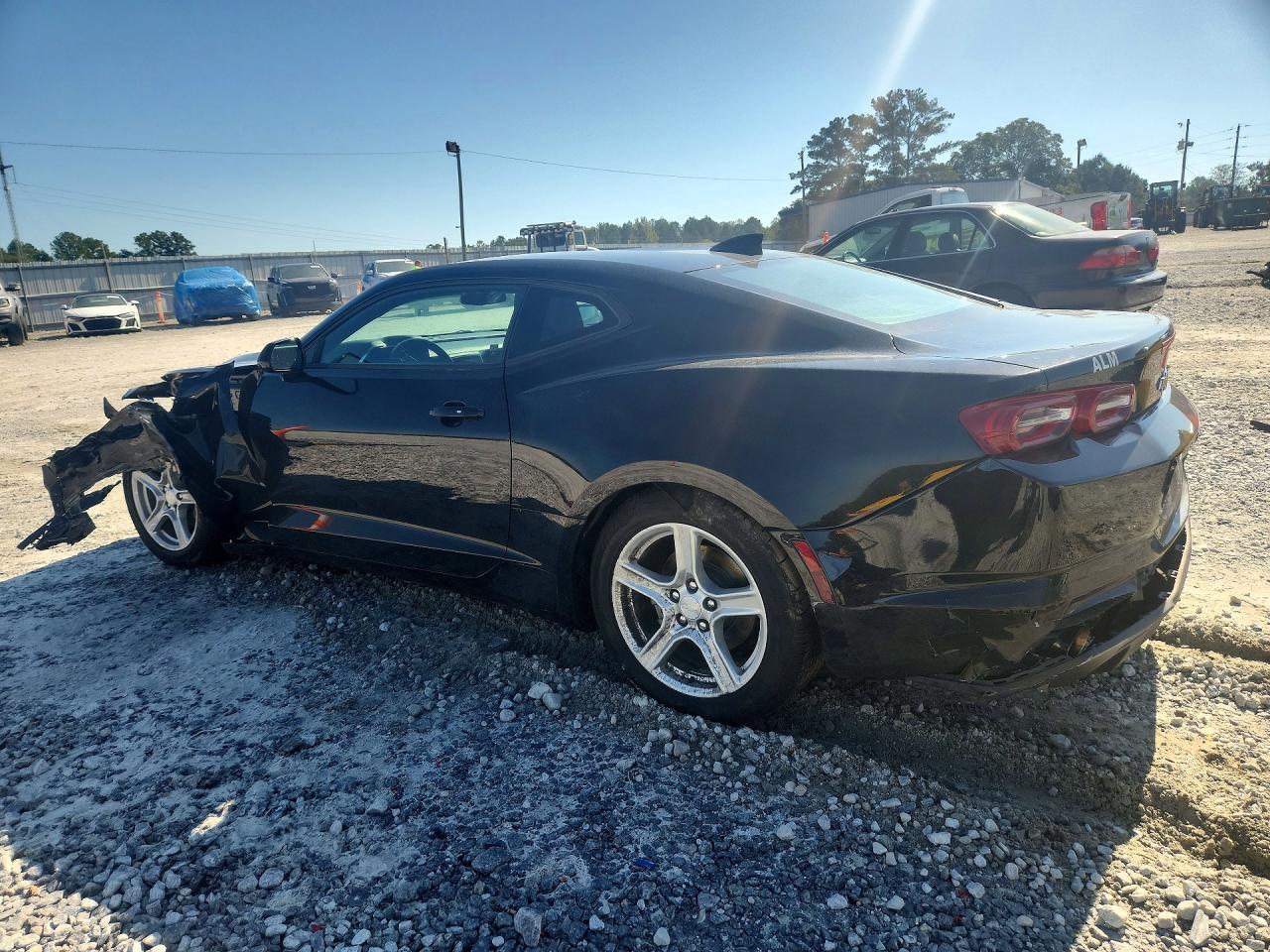 2023 Chevrolet Camaro Ls - zdjęcie 2