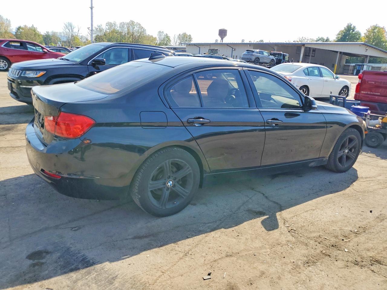 2015 BMW Seria 3 328i - zdjęcie 3
