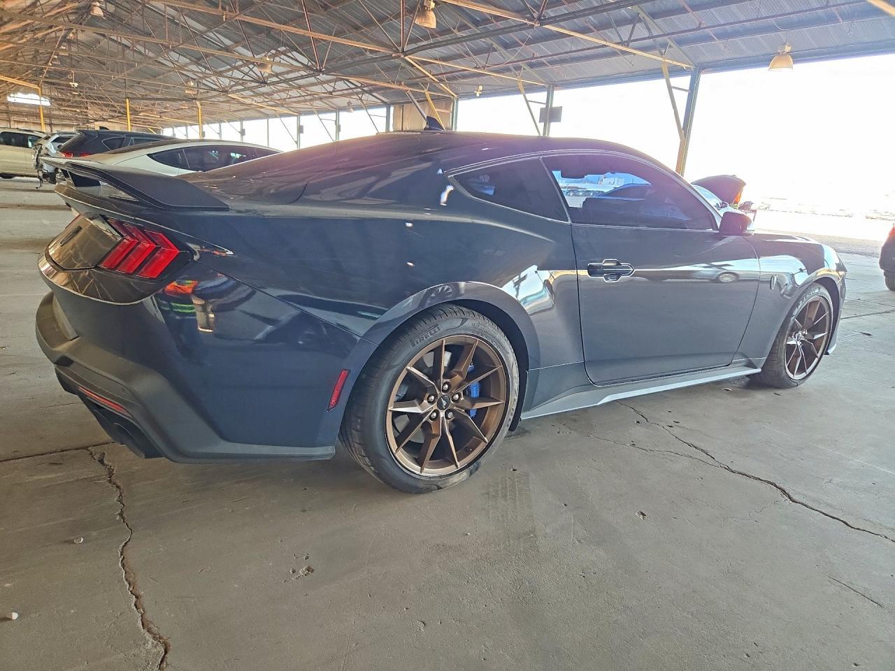 2026 Ford Mustang Dark Horse - zdjęcie 3