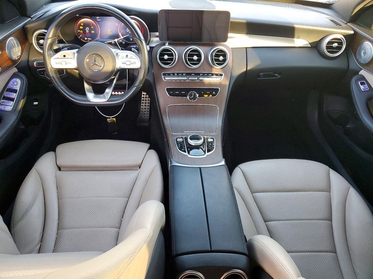 2020 Mercedes-Benz C 300 - zdjęcie 8