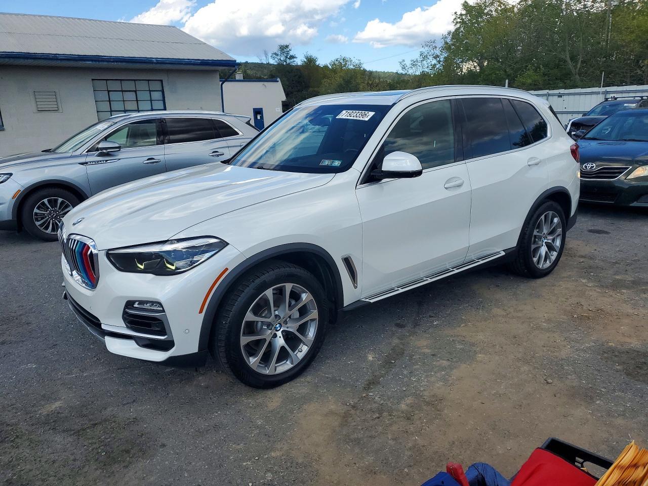 2019 BMW X5 xDrive40I - zdjęcie główne