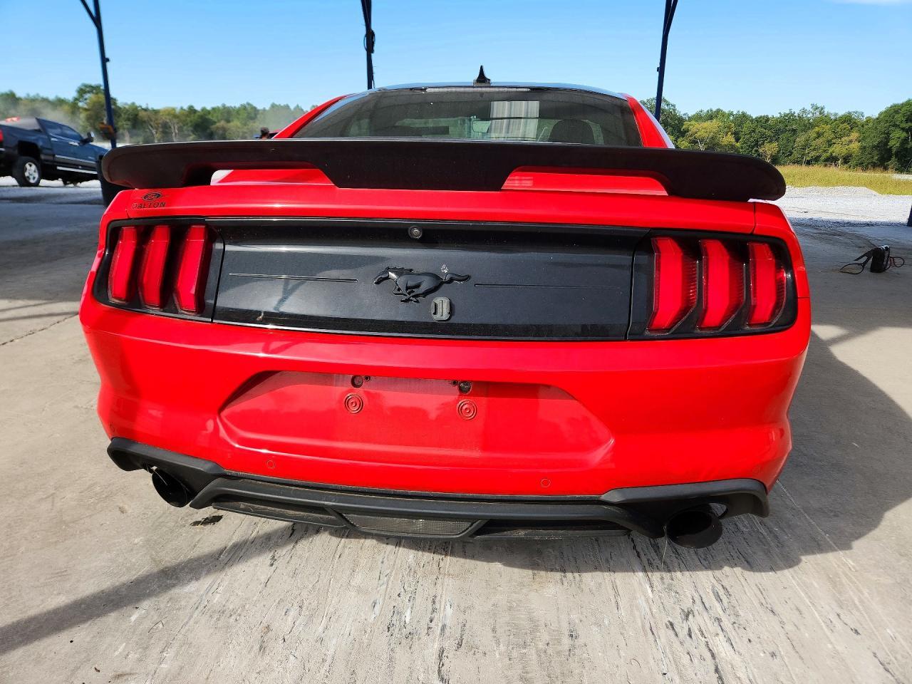 2021 Ford Mustang - zdjęcie 6