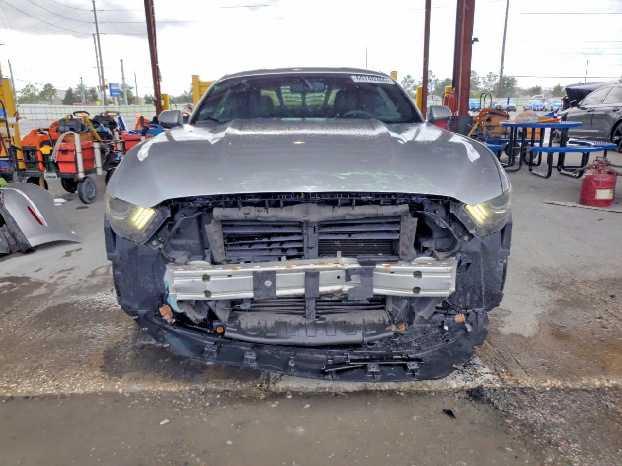 2017 Ford Mustang - zdjęcie 5