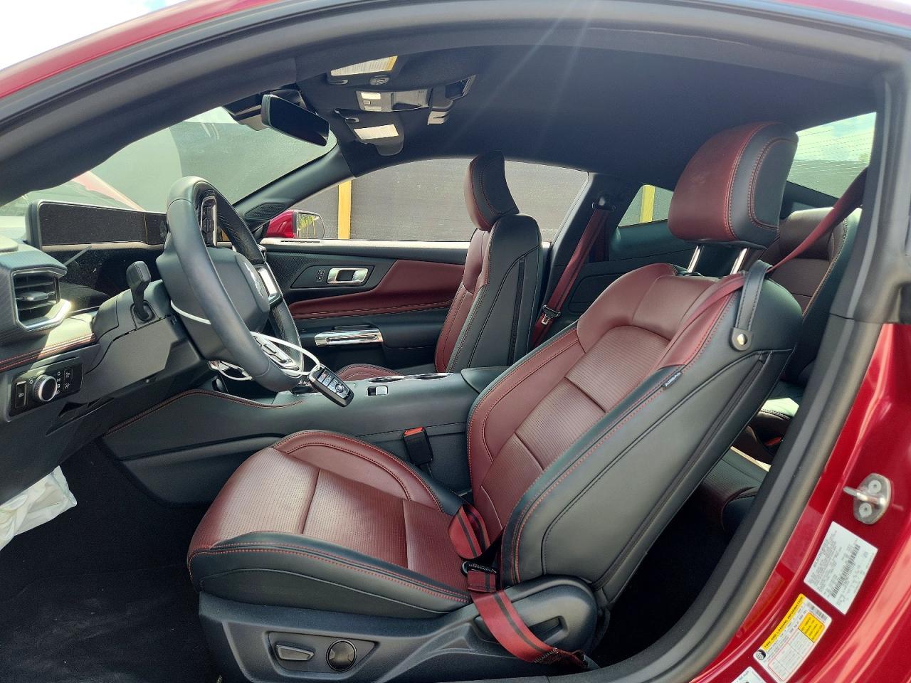 2025 Ford Mustang Gt - zdjęcie 7