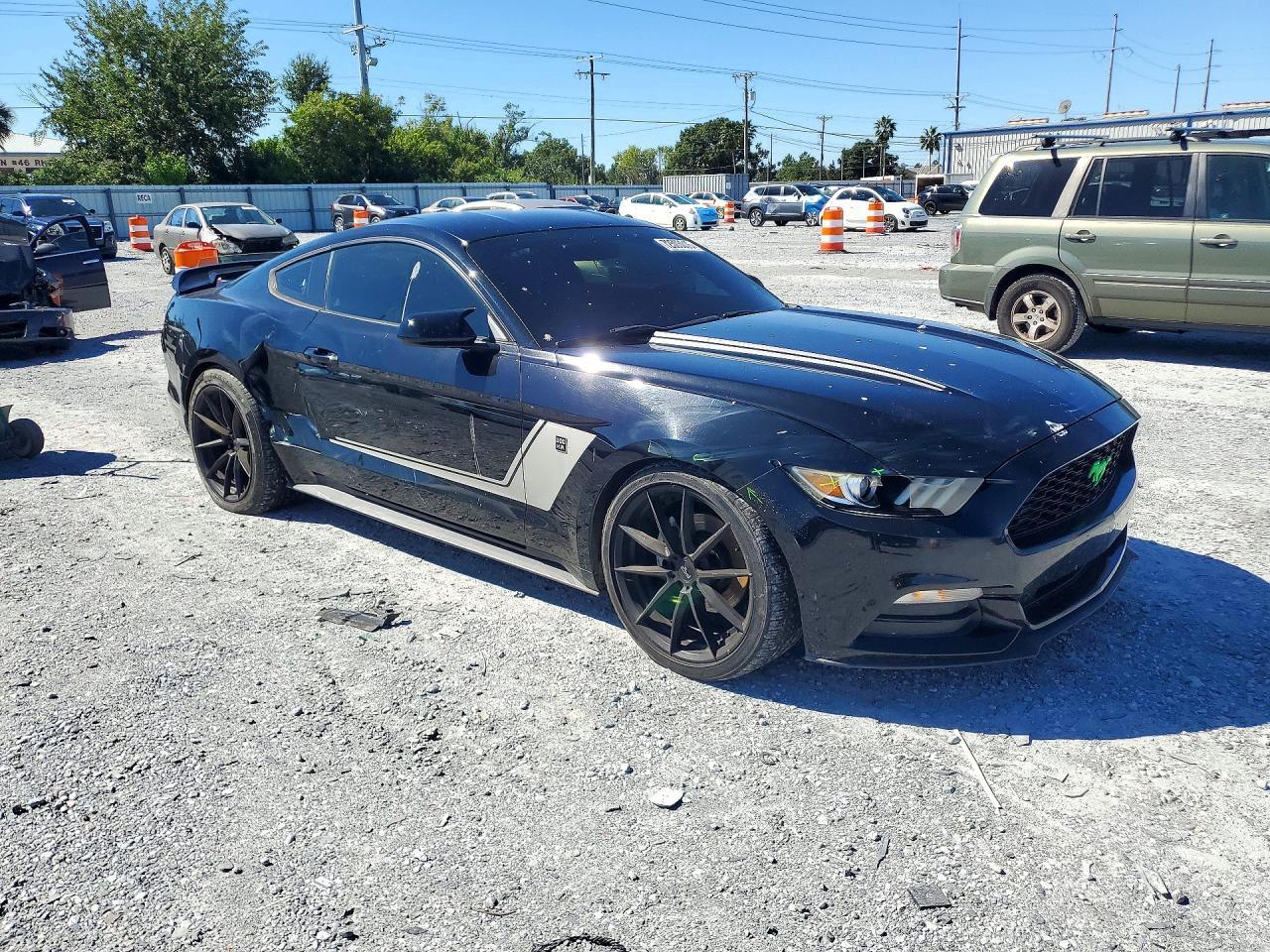 2016 Ford Mustang - zdjęcie 4
