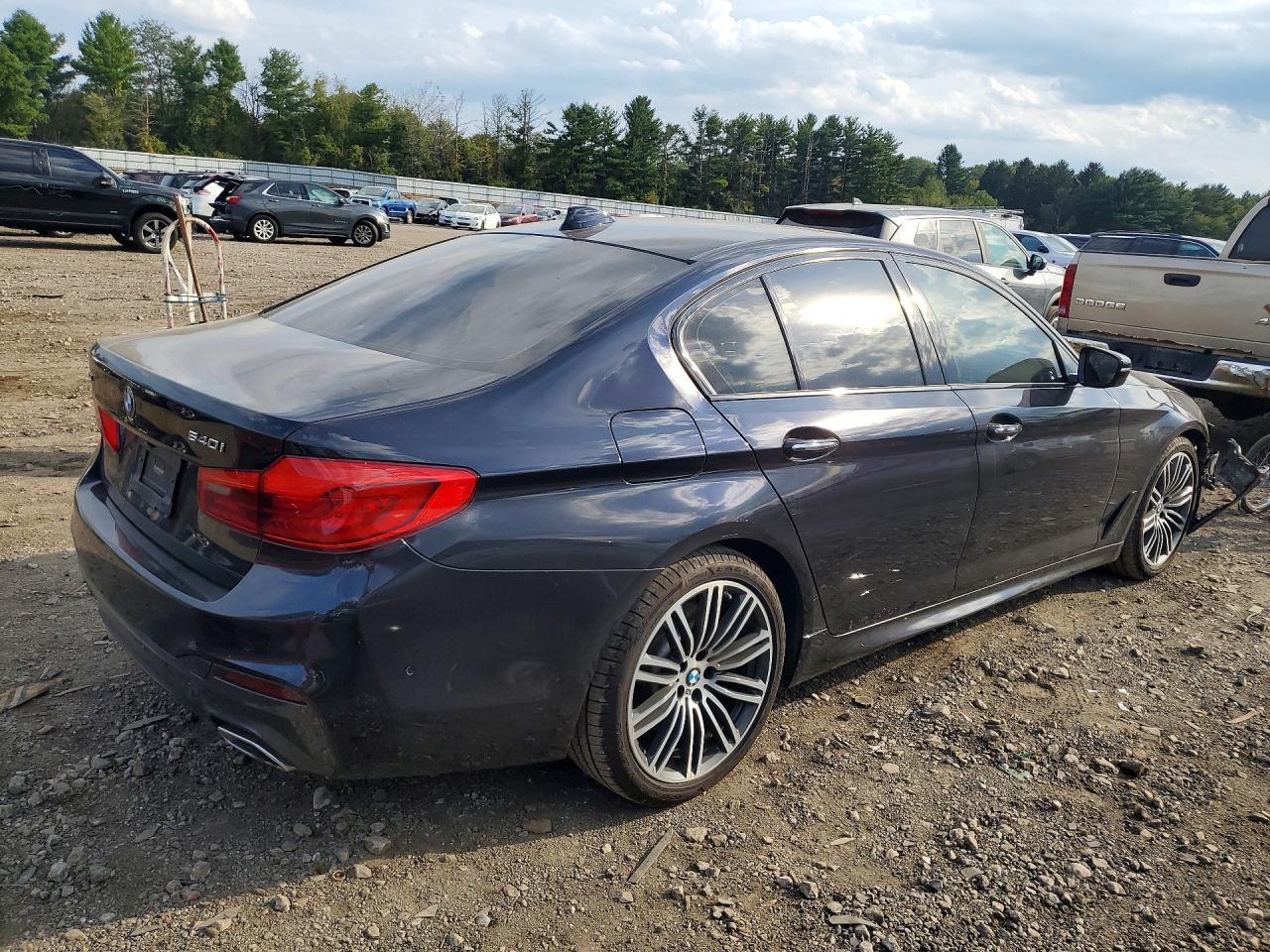 2018 BMW Seria 5 540i - zdjęcie 3