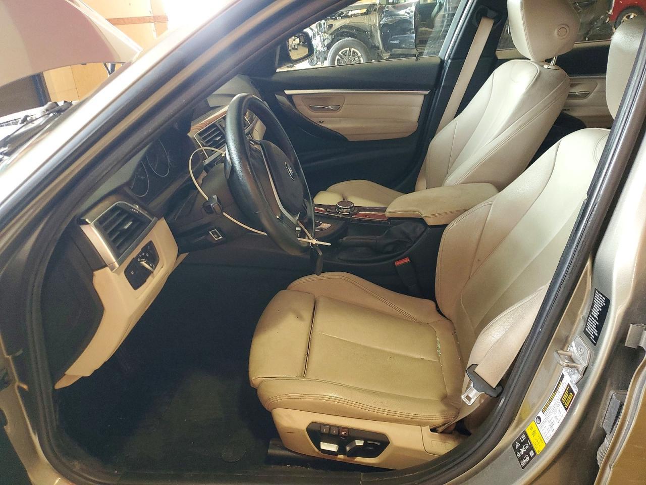 2016 BMW Seria 3 328i - zdjęcie 7