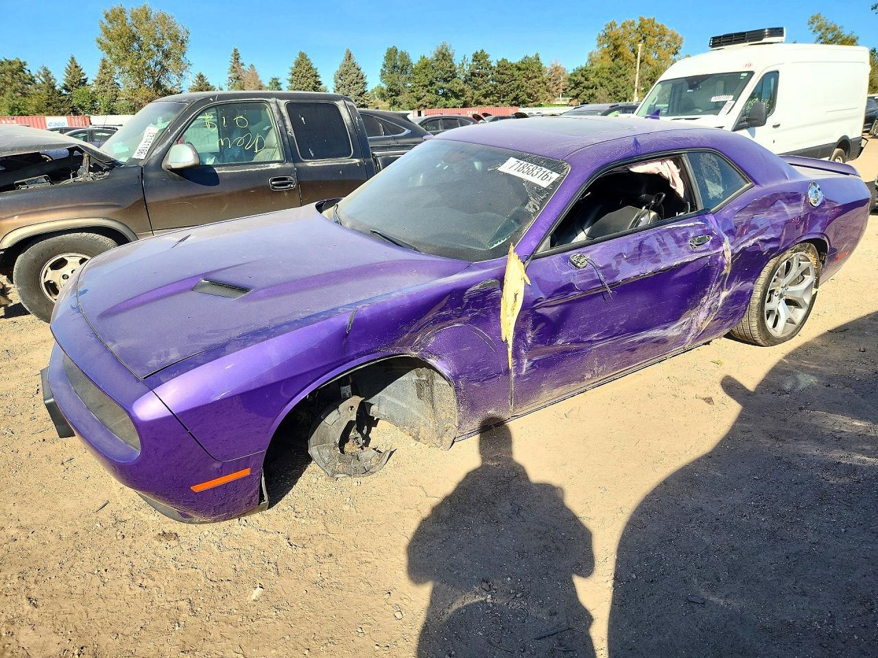 2016 Dodge Challenger Sxt - zdjęcie główne