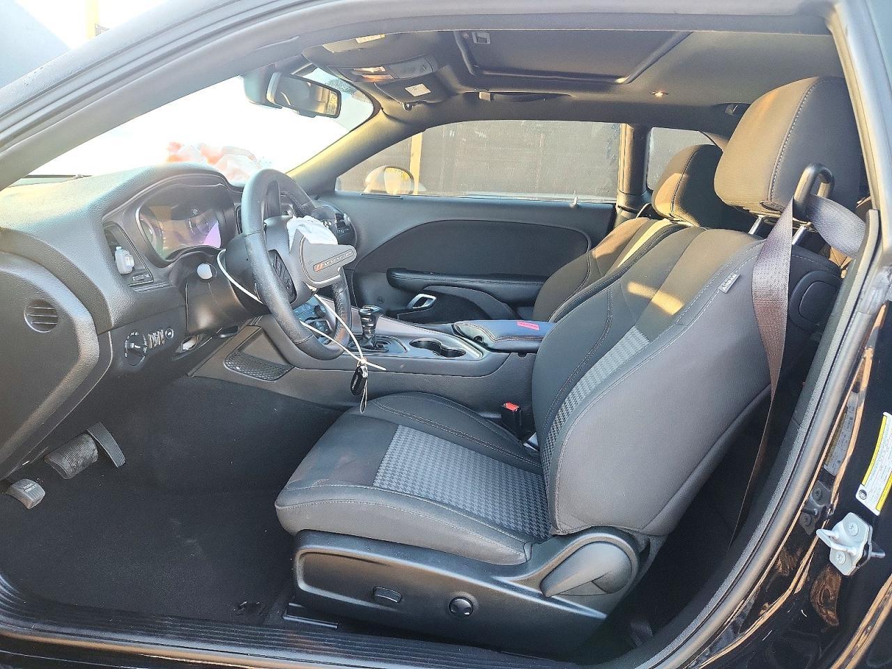 2023 Dodge Challenger Sxt - zdjęcie 7