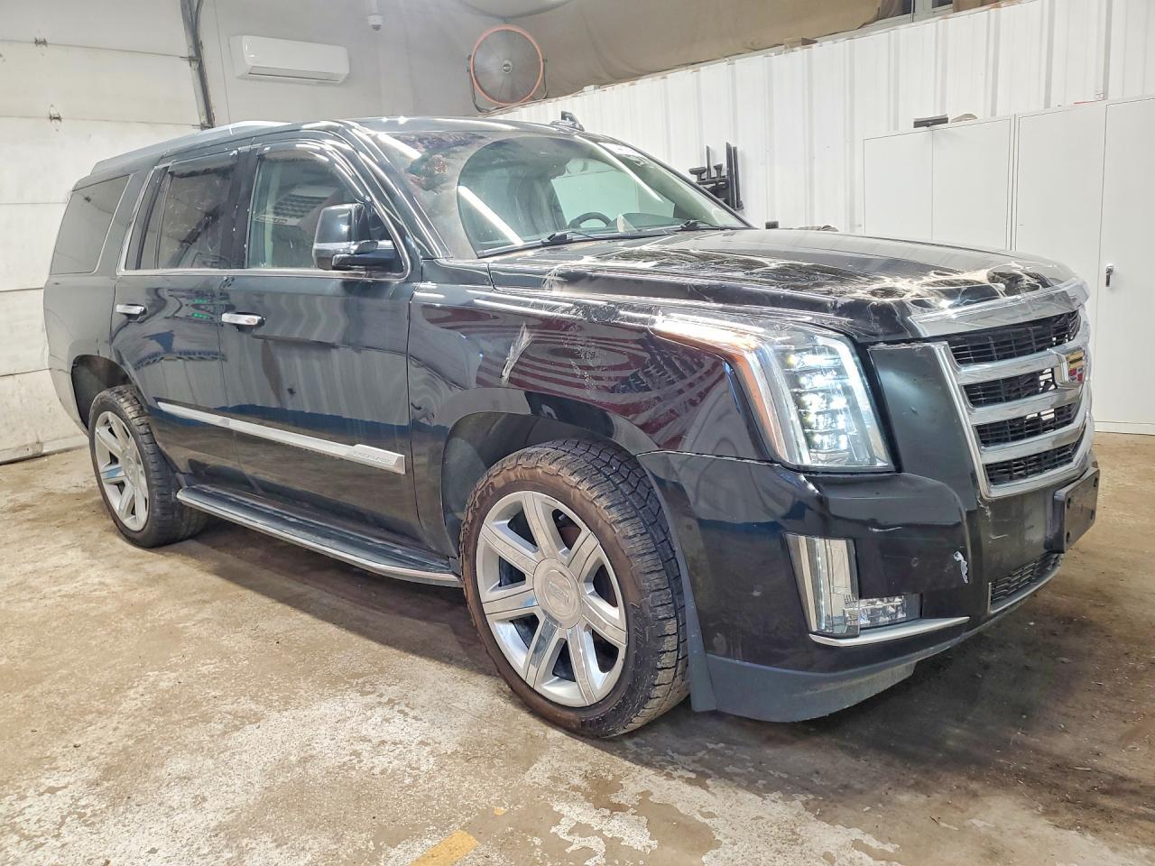2020 Cadillac Escalade Luxury - zdjęcie 4