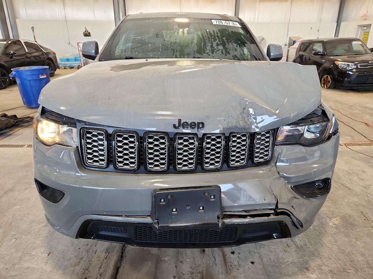 2021 Jeep Grand Cherokee Laredo - zdjęcie 5