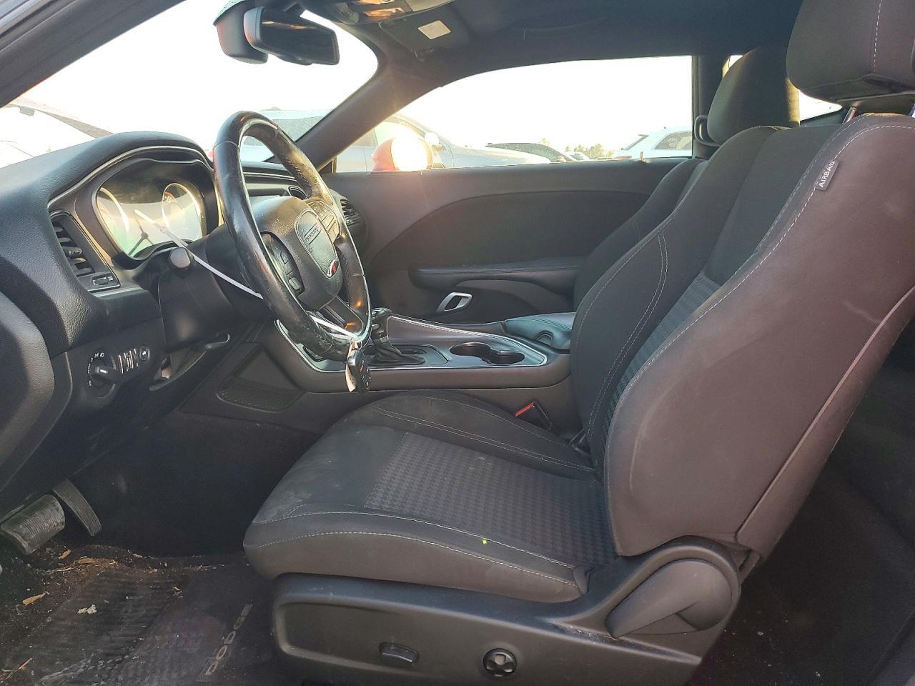 2016 Dodge Challenger Sxt - zdjęcie 7