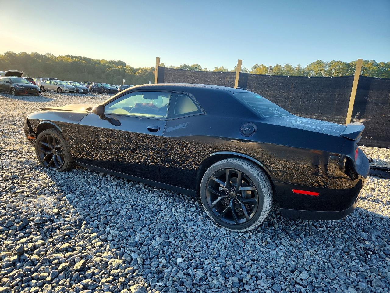 2023 Dodge Challenger Sxt - zdjęcie 2