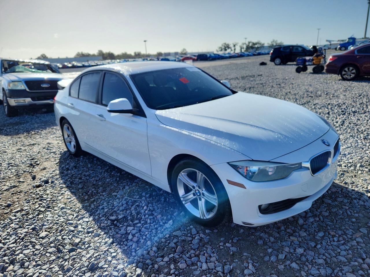 2014 BMW 328 I - zdjęcie 4