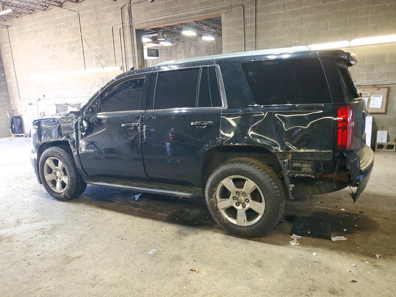 2017 Chevrolet Tahoe K1500 Ls - zdjęcie 2
