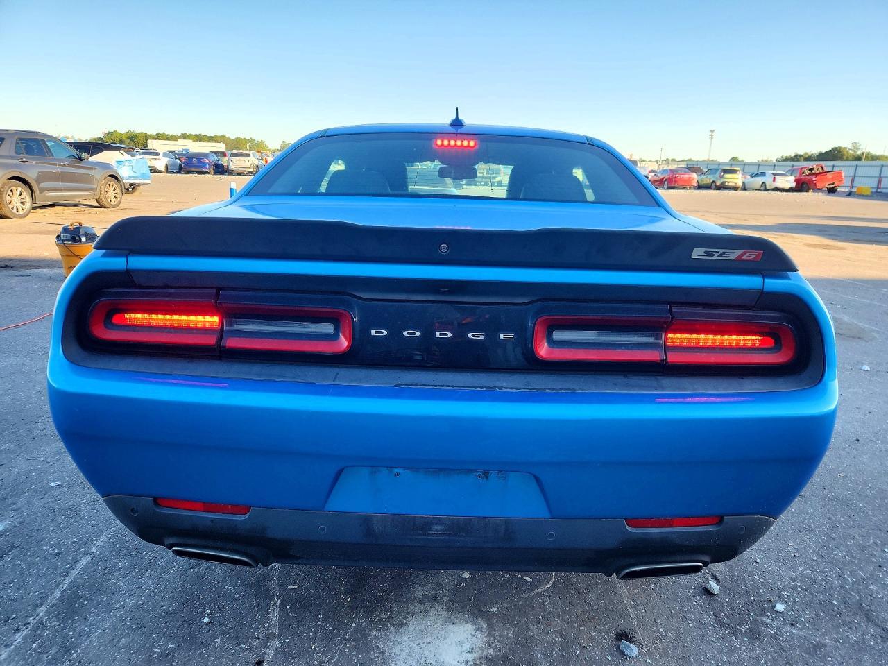 2016 Dodge Challenger Sxt - zdjęcie 6