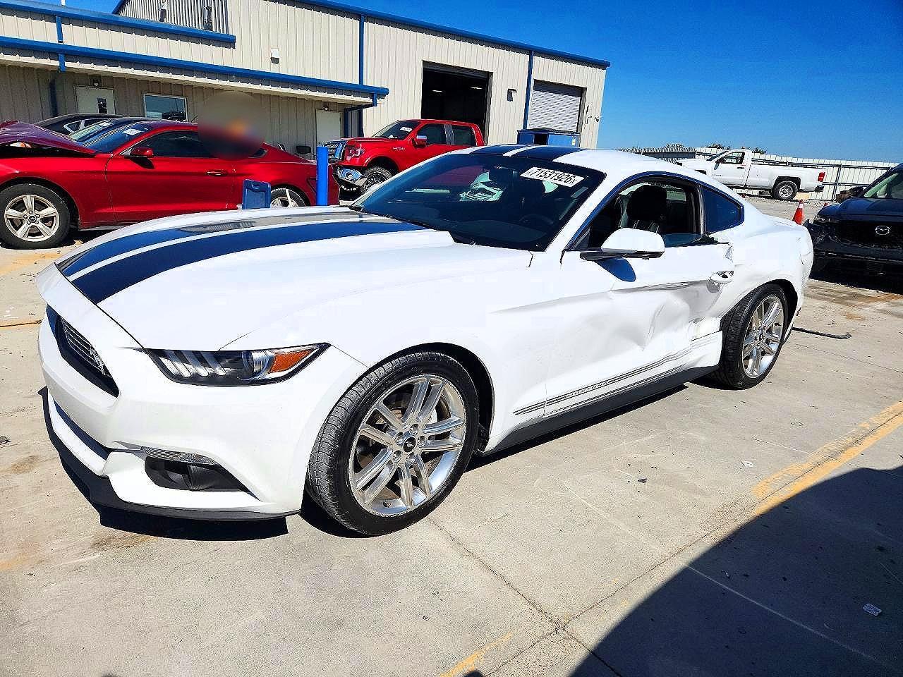 2017 Ford Mustang - zdjęcie główne