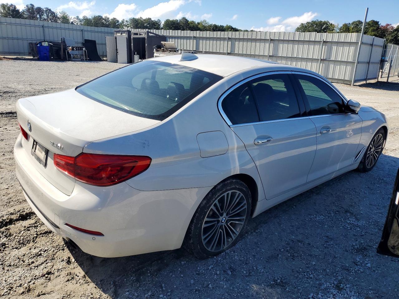 2017 BMW 530 I - zdjęcie 3