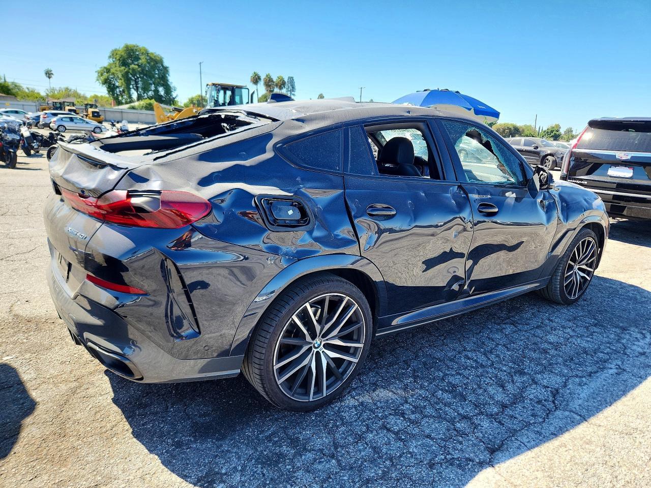 2022 BMW X6 xDrive40I - zdjęcie 3