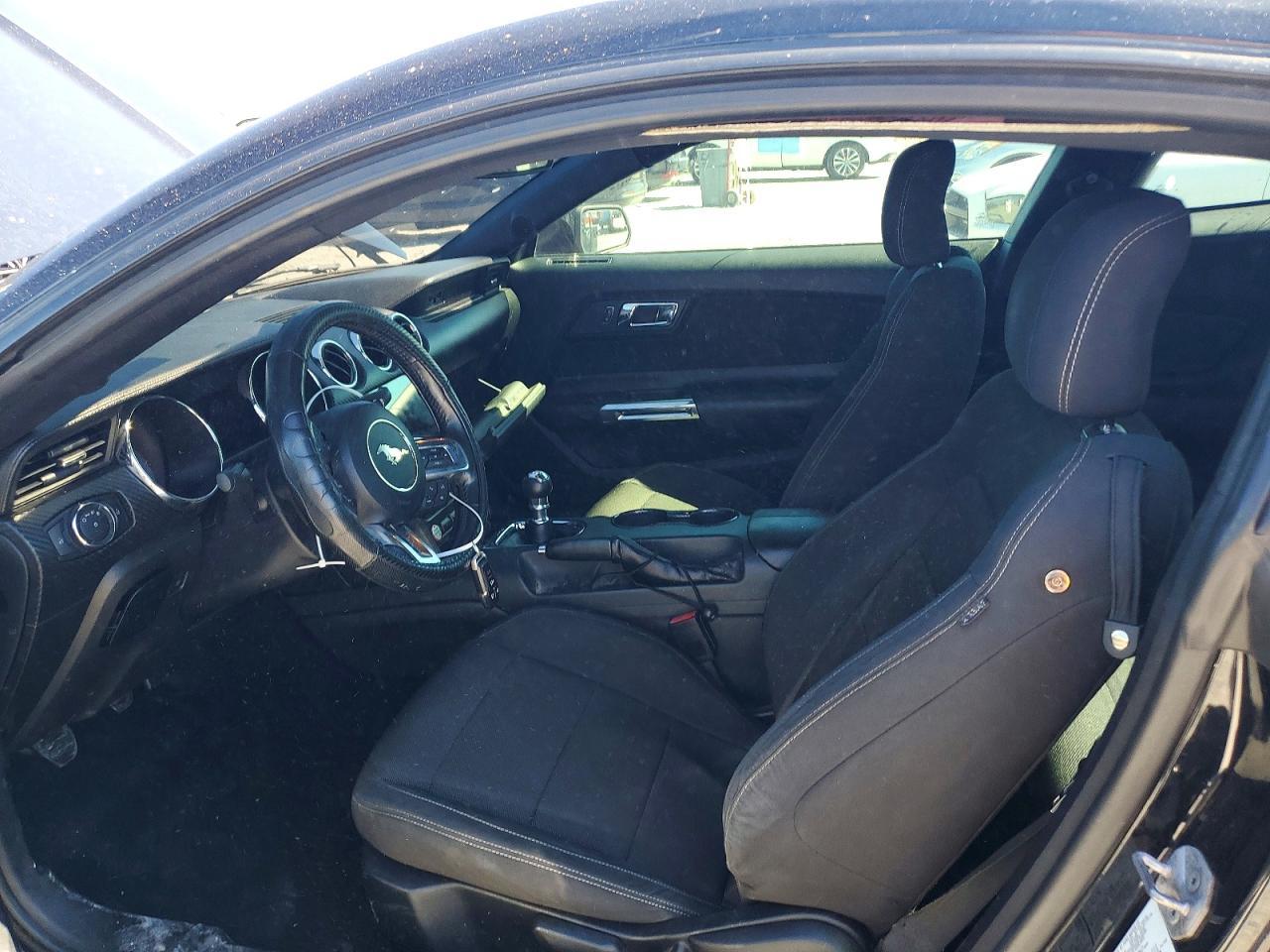 2016 Ford Mustang - zdjęcie 7