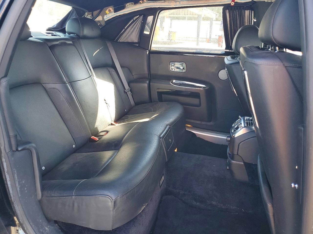 2013 Rolls-Royce Ghost - zdjęcie 10