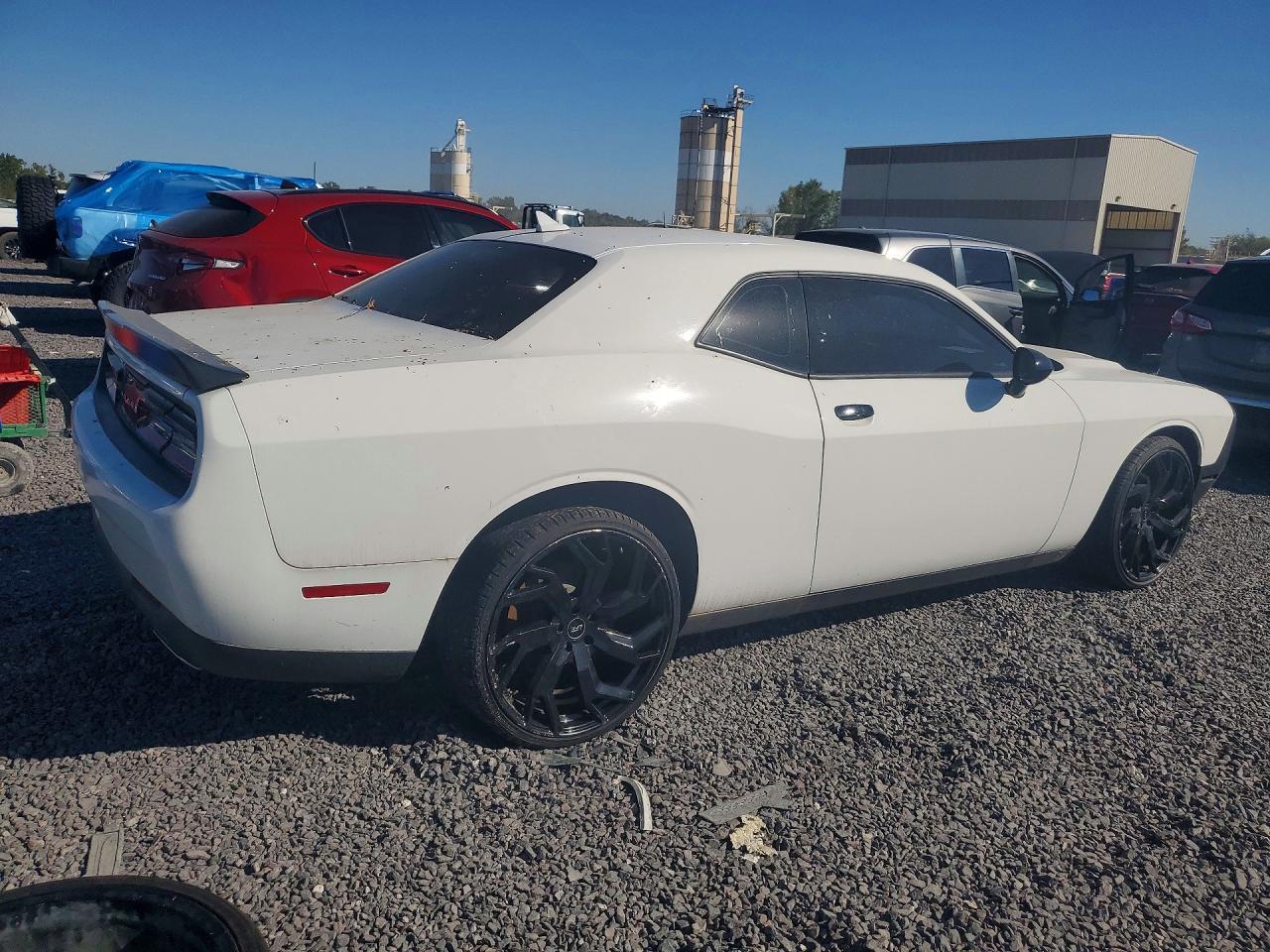 2016 Dodge Challenger Sxt - zdjęcie 3