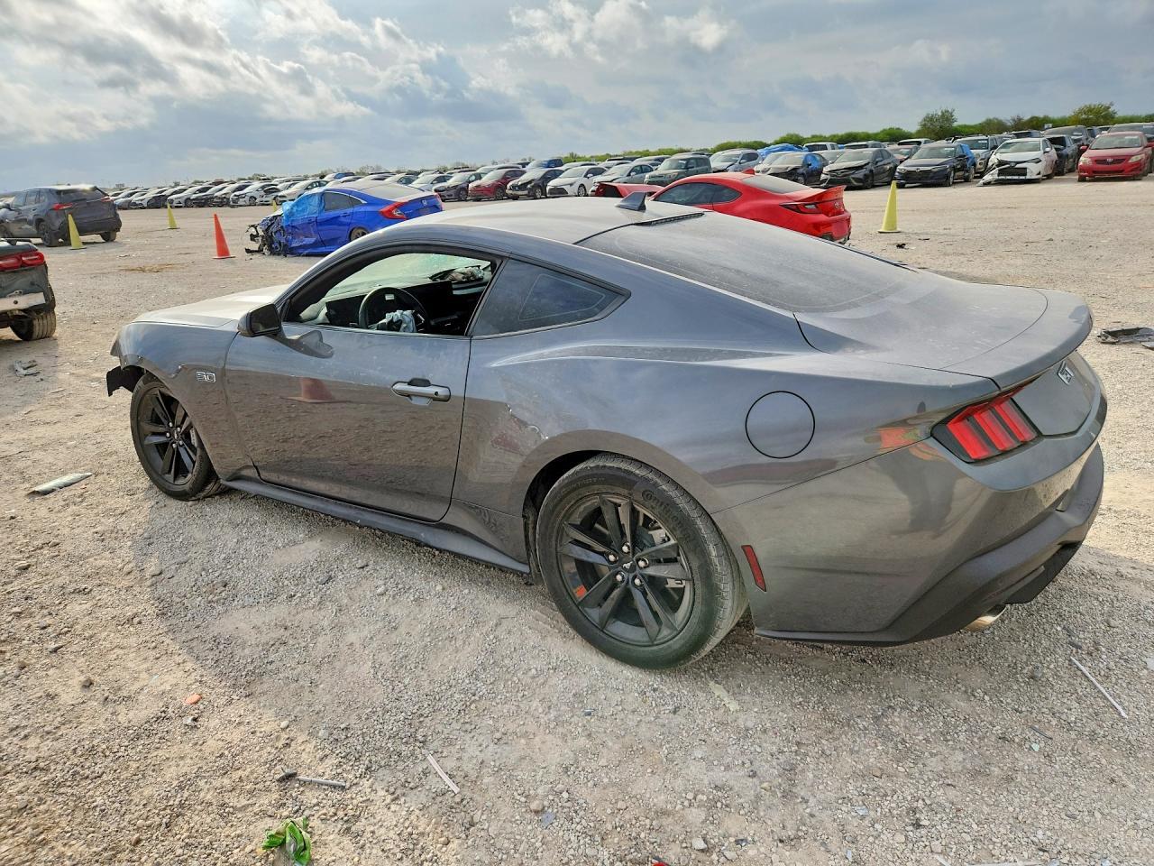 2026 Ford Mustang Gt - zdjęcie 2