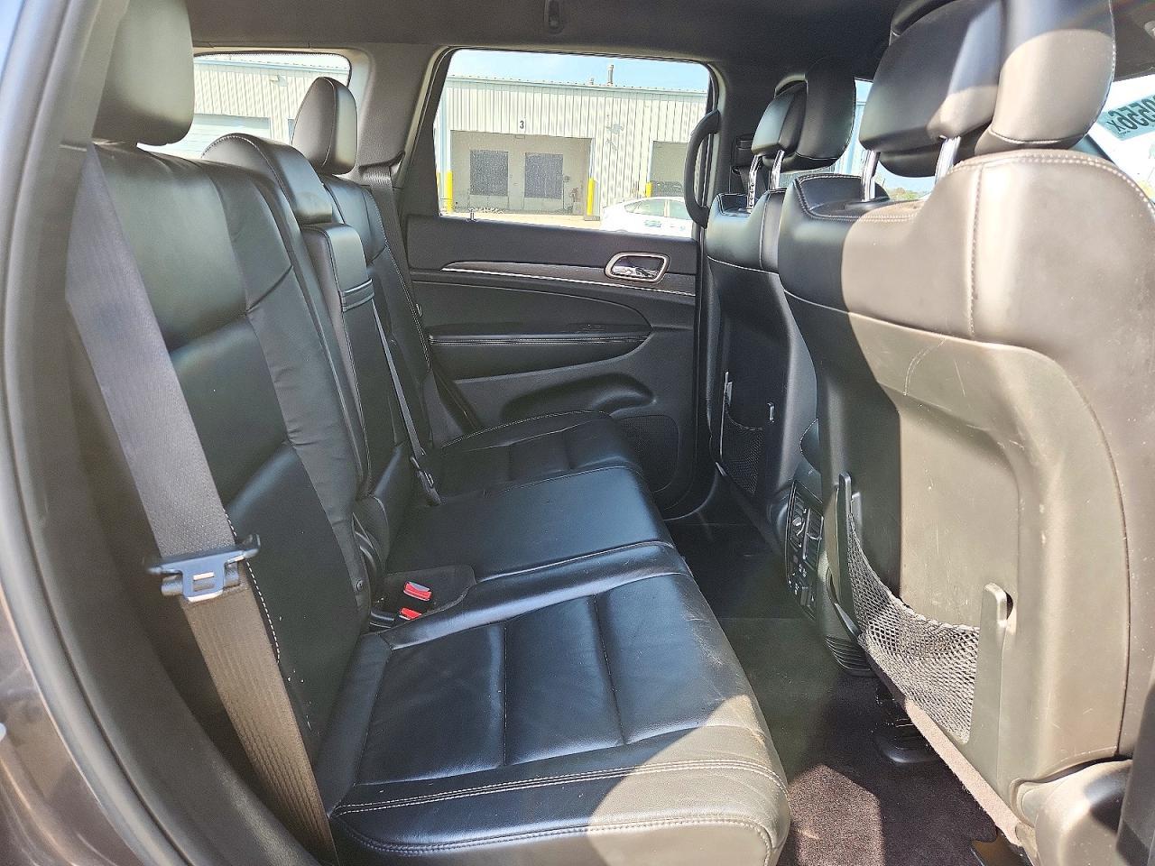 2017 Jeep Grand Cherokee Limited - zdjęcie 10