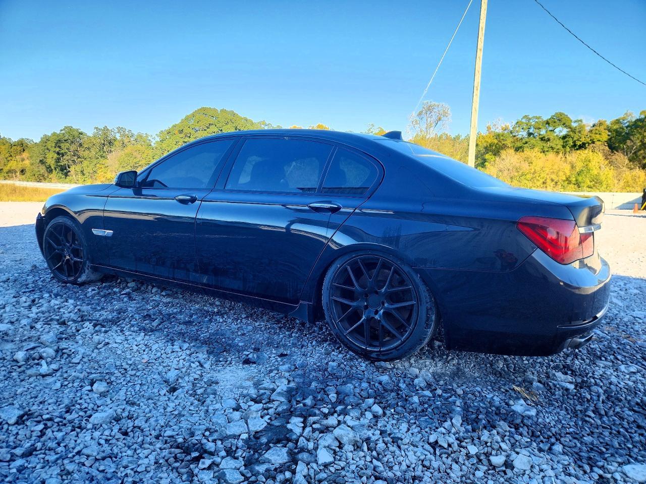 2014 BMW 750 Li - zdjęcie 2