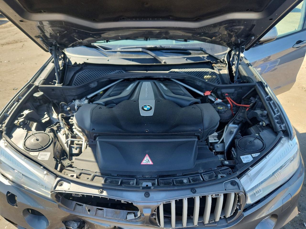 2016 BMW X5 xDrive50I - zdjęcie 12