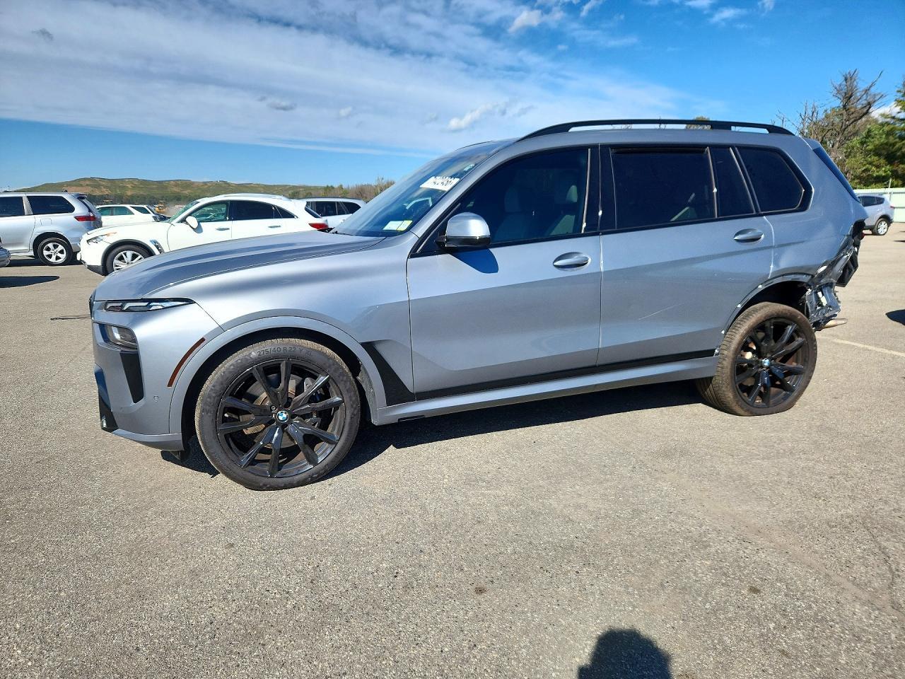 2023 BMW X7 xDrive40I - zdjęcie główne