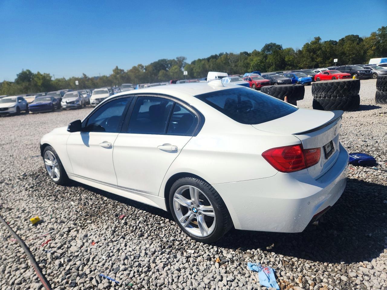 2014 BMW 328 I - zdjęcie 2