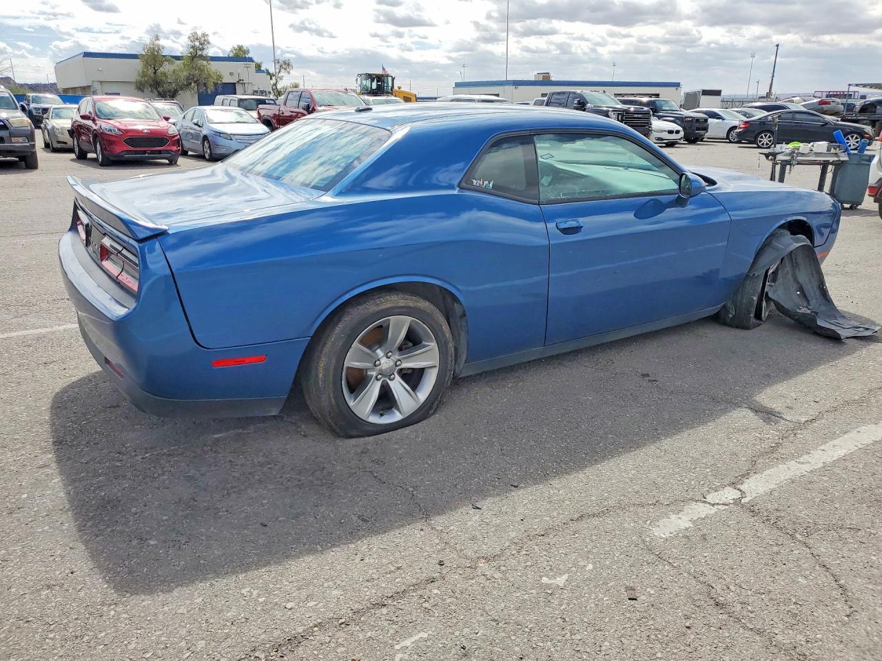 2021 Dodge Challenger Sxt - zdjęcie 3