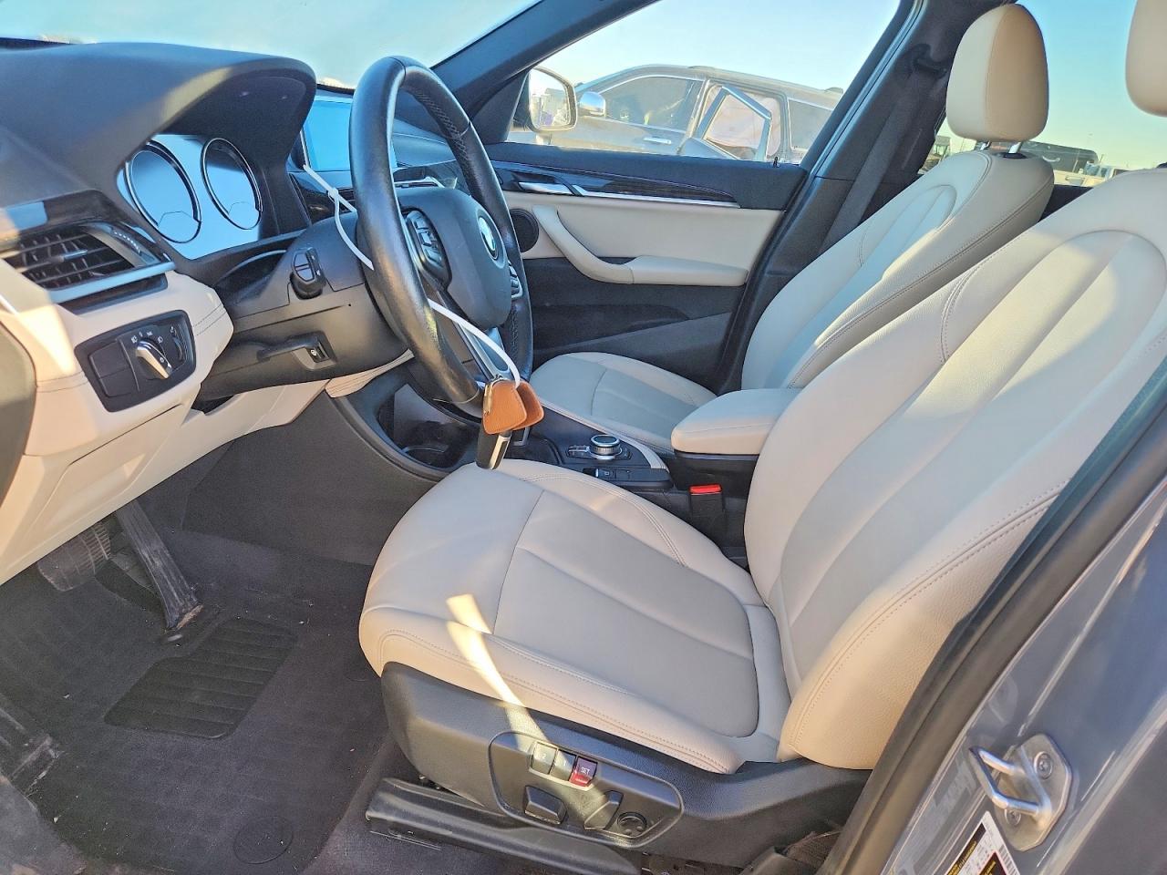 2021 BMW X1 xDrive28I - zdjęcie 7