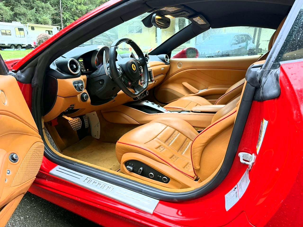 2016 Ferrari California T - zdjęcie 7