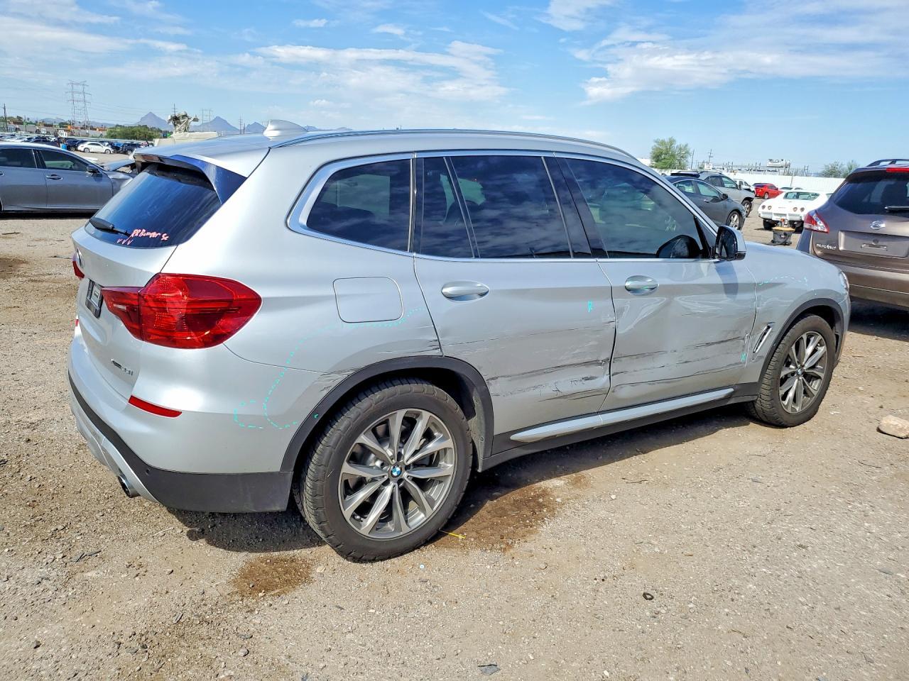 2019 BMW X3 xDrive30I - zdjęcie 3