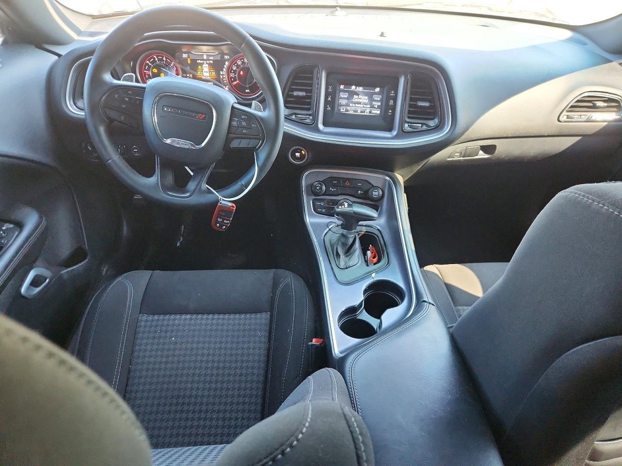 2015 Dodge Challenger Sxt - zdjęcie 8
