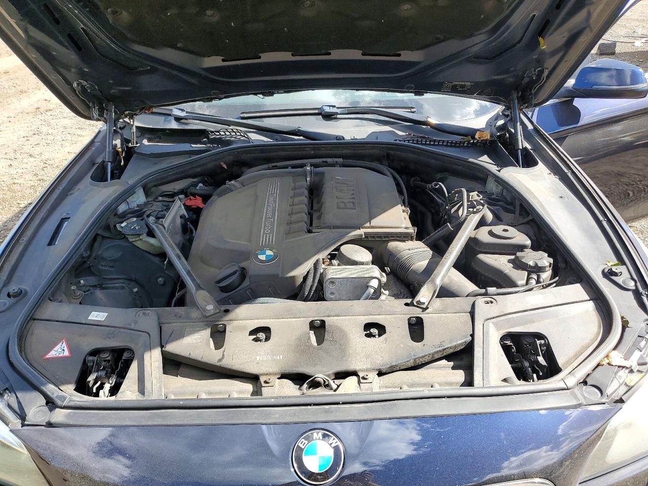 2014 BMW Seria 5 535i - zdjęcie 11