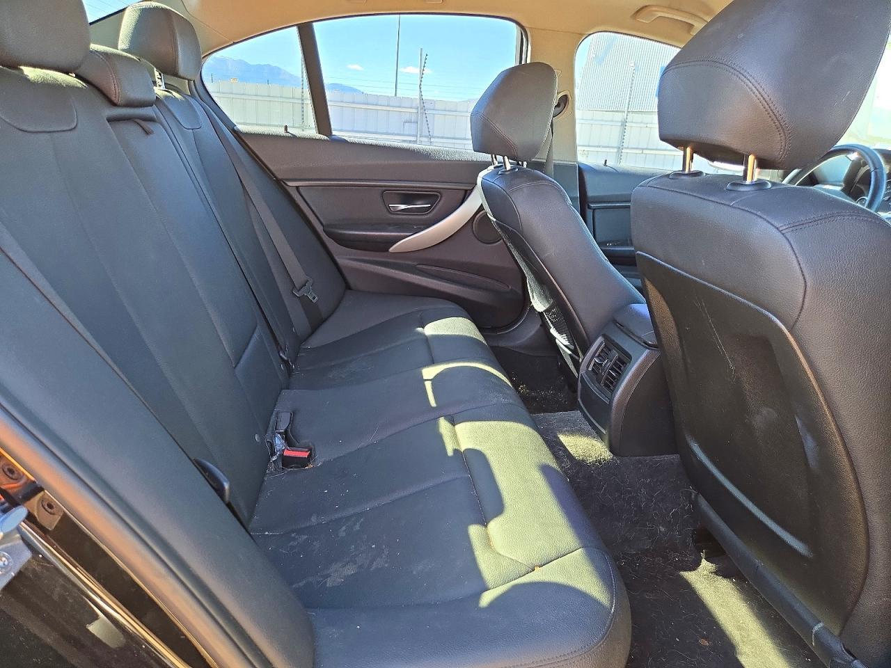 2014 BMW 320 I - zdjęcie 10