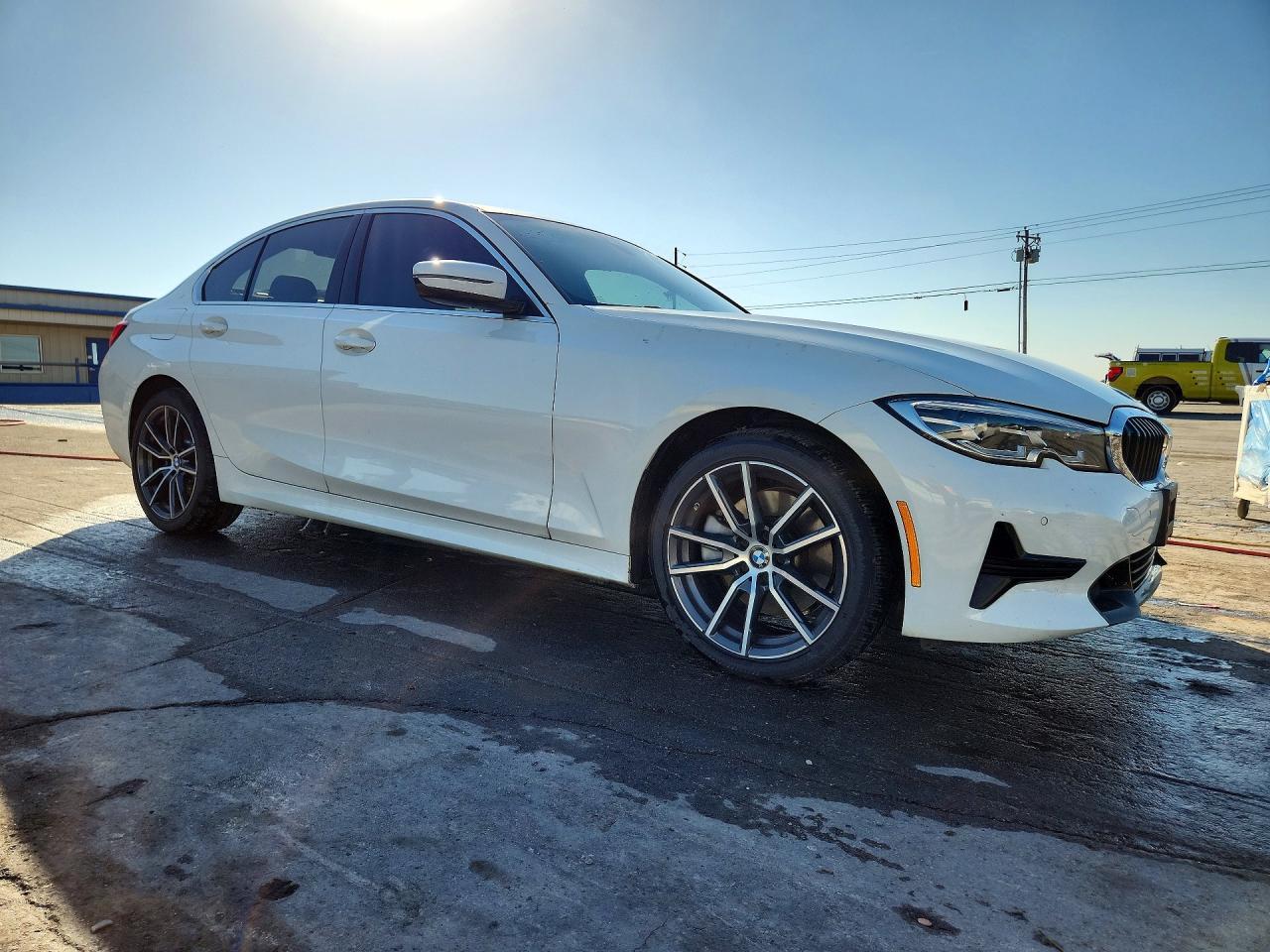 2020 BMW 330I - zdjęcie 4
