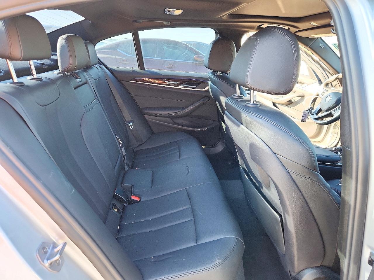2019 BMW Seria 5 530i - zdjęcie 10