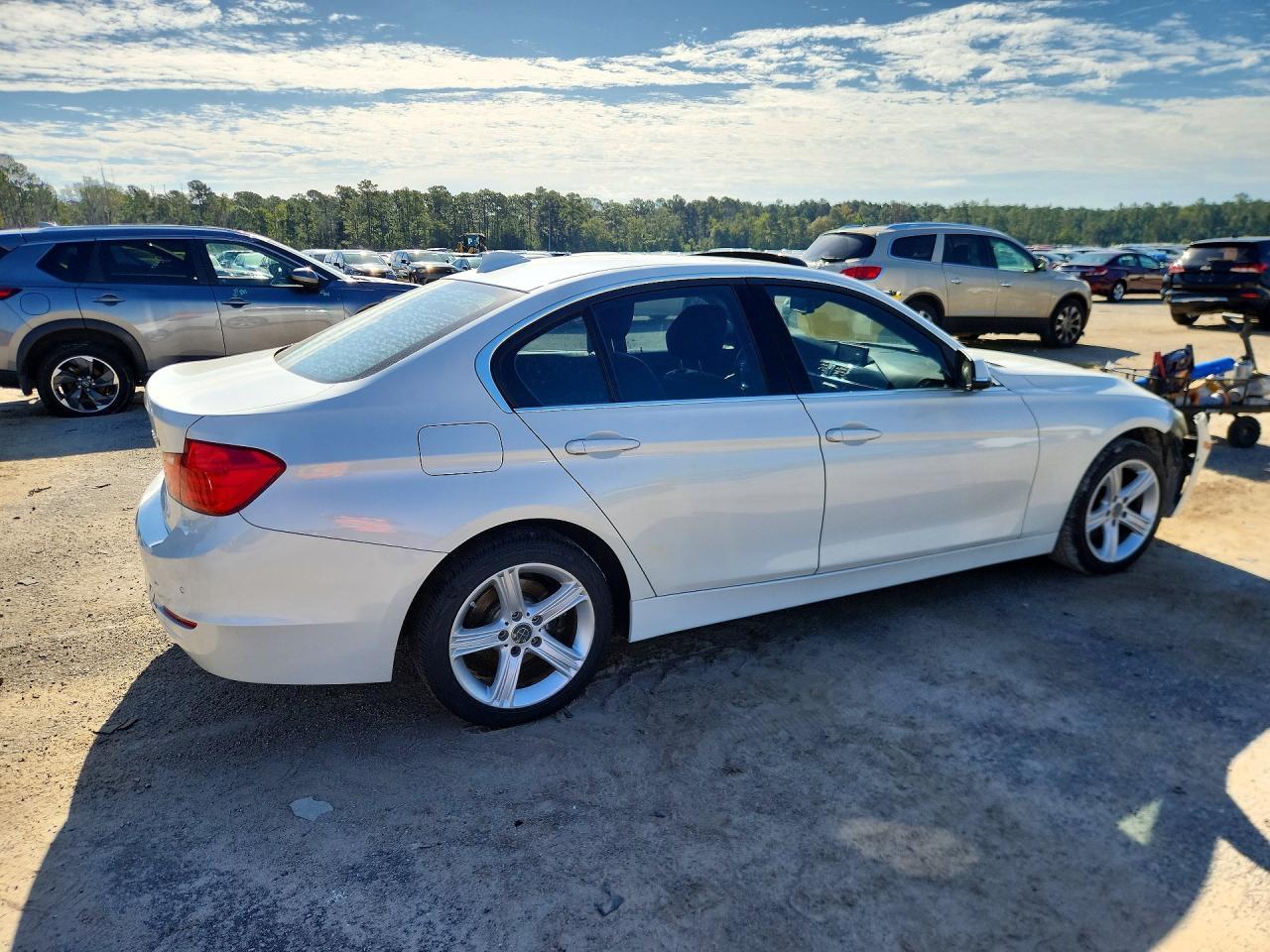 2015 BMW 328 I - zdjęcie 3
