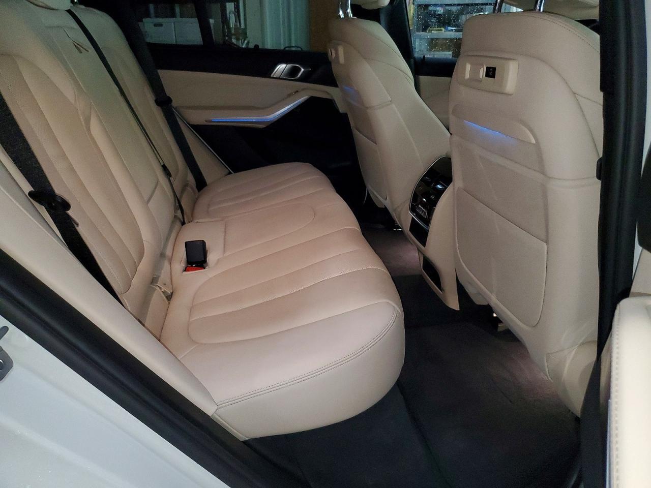 2021 BMW X5 xDrive45E - zdjęcie 11