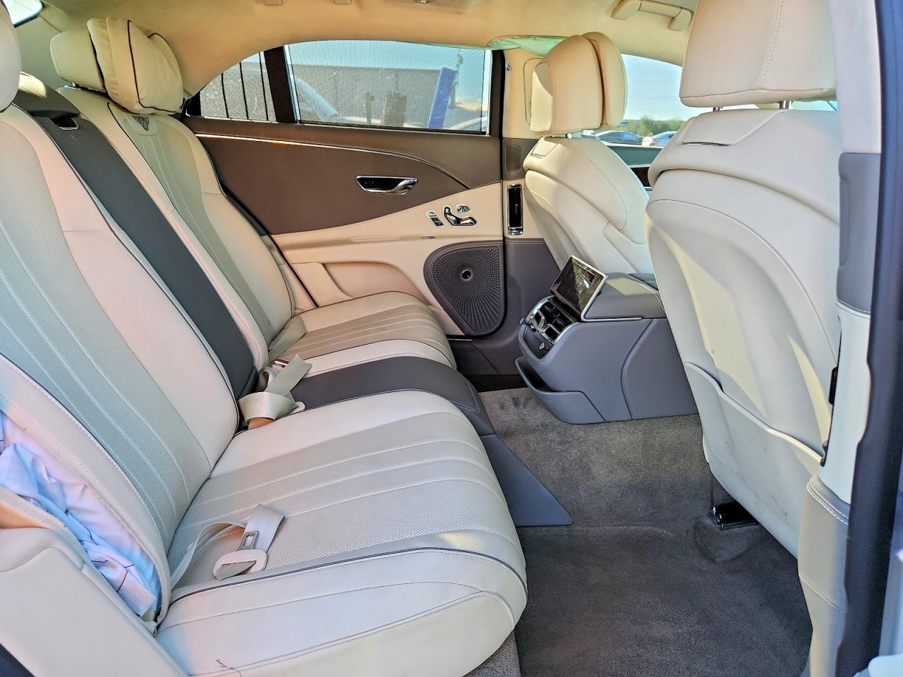 2020 Bentley Flying Spur - zdjęcie 10