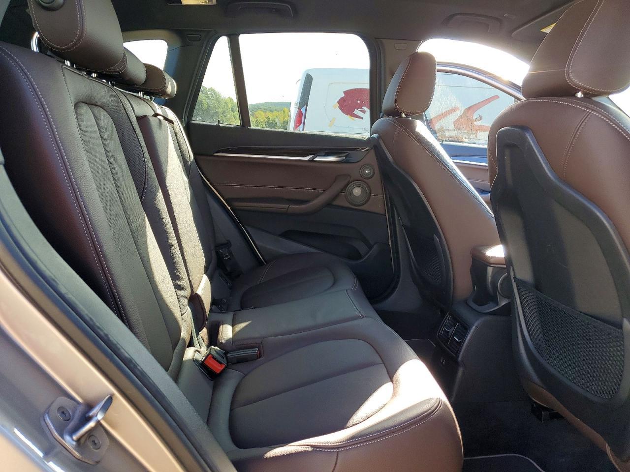2021 BMW X1 xDrive28I - zdjęcie 11