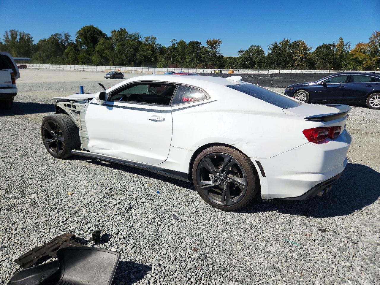 2021 Chevrolet Camaro Lt1 - zdjęcie 2