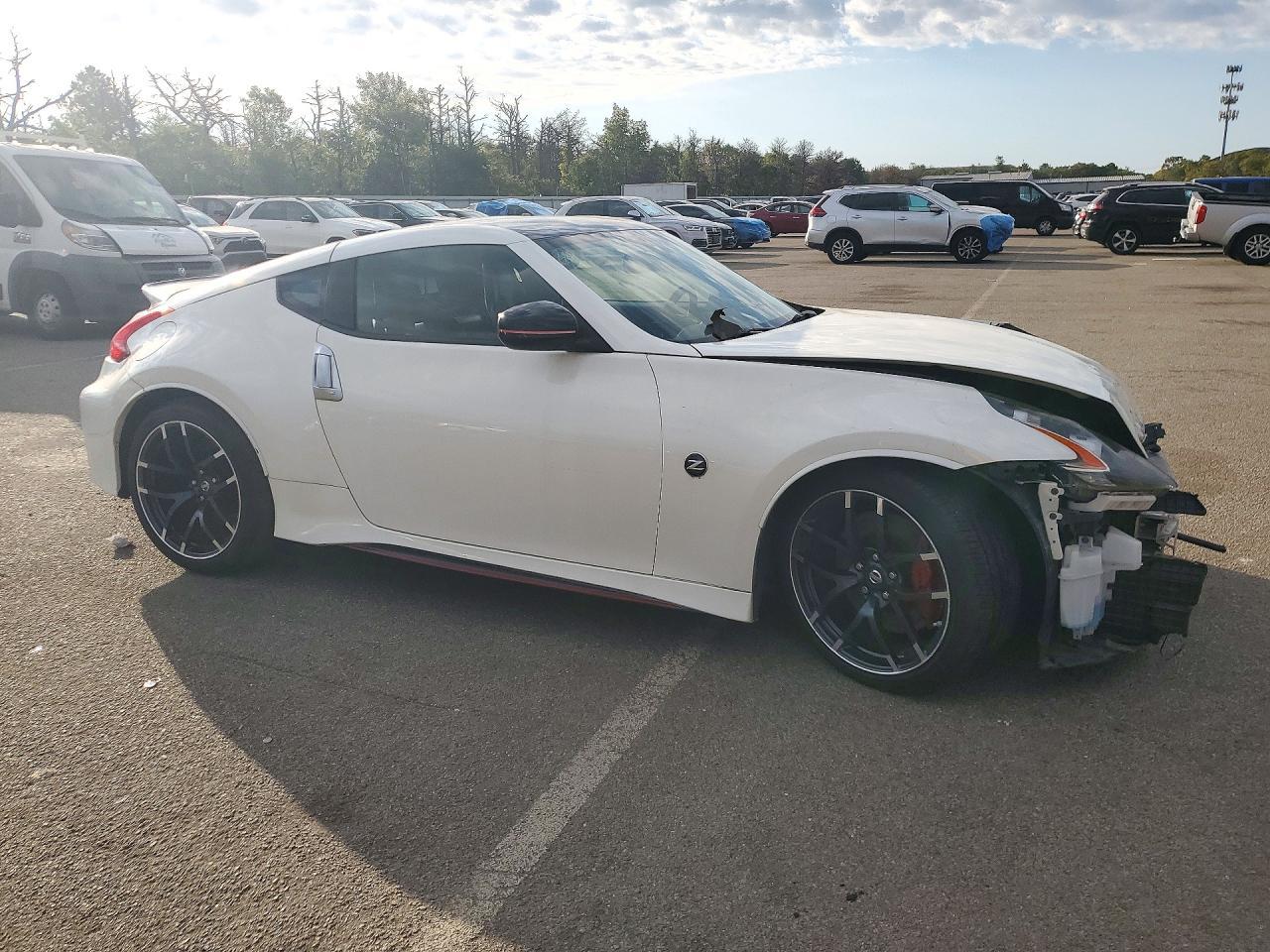 2015 Nissan 370Z Nismo Tech - zdjęcie 4