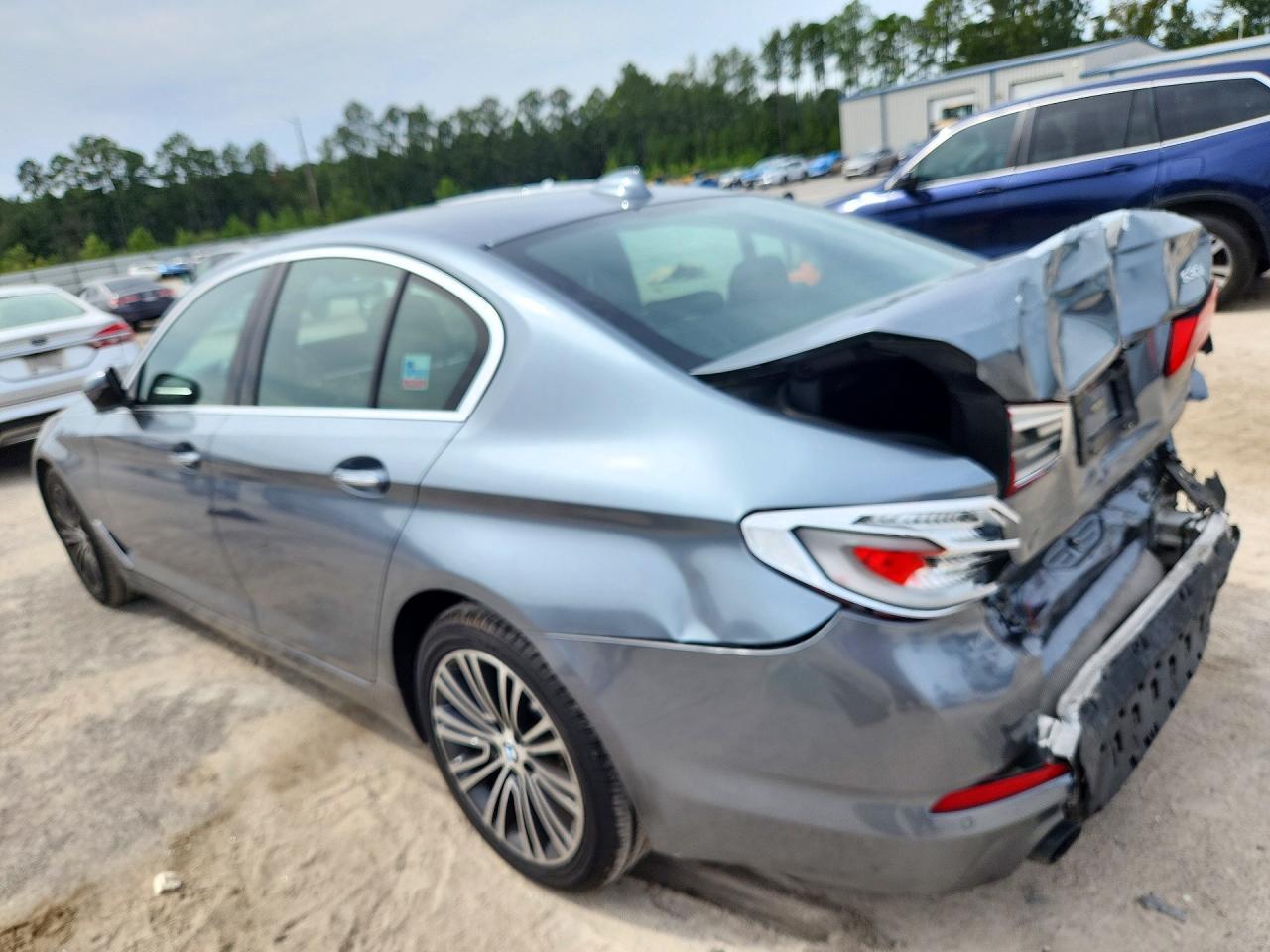 2018 BMW 530 I - zdjęcie 2