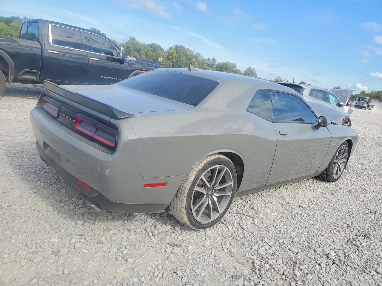 2023 Dodge Challenger R/T - zdjęcie 3